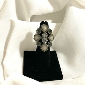 Stretch Ring with Cabochons